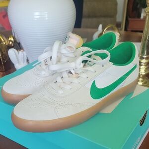 Nike White and Green Casual Shoes